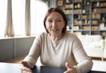 KADA SAM ČULA KAKO SVEKRVA SAVETUJE MOG MUŽA, ZAPANJILA SAM SE: Da li je moguće da ovakva žena postoji?!