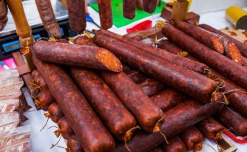 OVIH 5 NAMIRNICA GASTROENTEROLOZI NIKAD NE JEDU: OMILJENA su nam HRANA, ali imaju OGROMNE POSLJEDICE PO ZDRAVLJE