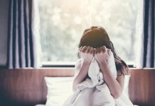 “DOVEO BI ME U APARTMAN, A PROFESOR JE…” Jezive ispovesti devojčica iz Tuzle koje su PODVODILI POLICAJCI!