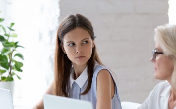 6 znakova da imate posla sa osobom koja iza maske ljubaznosti krije čisto zlo