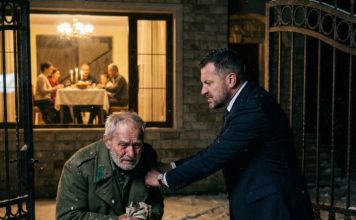 Bogati domaćin je oterao svog kuma sa krsne slave jer je došao u “poderanom kaputu”: Kad je otvorio stari zavežljaj koji je kum ostavio na kapiji, srušio se.