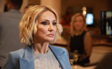 “Tukla bih te, sve bih vas zapalila!” Goca Tržan se obrušila na ĆERKU PEVAČICE! Ispao haos u emisiji uživo!