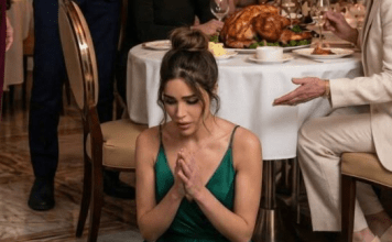 Tokom porodične večere, moj zet je iznenada ošamario moju ćerku pred svima, i njegova majka je čak aplaudirala, govoreći: „Tako se uči dete. “. Ostala sam tiha, ništa nisam rekla, i tiho posegnula za telefonom. Nekoliko sati kasnije, svi za tim stolom su konačno shvatili sa kim imaju posla…