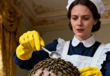 Sin milijardera patio je od strašnih bolova… dok mu dadilja nije skinula nešto tajanstveno s glave.