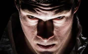 Pokret TIJELA otkriva pravog psihopatu: Ako se POMIJERA na ovaj način bežite što dalje