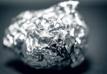 Prije spavanja uvijek stavi ALU F0LIJU ISP0D KREVETA: Kad čujete ZAŠT0 – uradićete IST0 još večeras