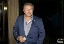 Bosanskom pevaču u ratu srušili kuću do temelja: Vesna Zmijanac ga ludo volela i posvetila mu jnajveći hit, on ljubavnici napravio dete pa morao da traži DNK