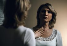 Čuveni pisac tvrdi: „Žena počinje da stari kad počne da sakriva ove 2 stvari“