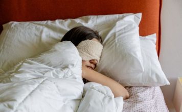 Večeras OBAVEZNO stavite OVO ispod jastuka: Dok vi spavate NOVAC će početi da se GOMILA