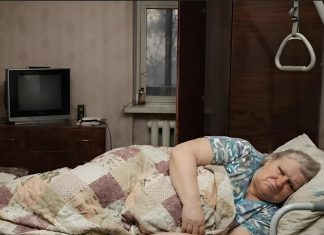 Nisam svojoj paraliziranoj svekrvi rekao da su u stanu postavljene skrivene kamere da bih shvatio kako se ponaša kada niko nije kod kuće