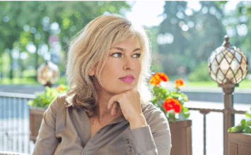 Pametna žena o ovome ne priča ni sa najboljim prijateljicama već samo sa mužem – 4 stvari koje niko ne mora da zna