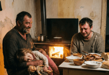 Otac plakao dok je ćerki pržio krompir za Božić jer nije imao za meso: A onda je na vrata pokucao čovek koga se selo plašilo