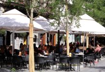 Gost zvao konobara da mu objasni grešku REKAVŠI: “Momak, šta si ti imao iz matematike”, a zbog njegovog odgovora je propao u zemlju…