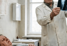 Skoro pet godina žena se budila s jakim bolovima u stomaku, ali joj je muž zabranjivao da ide ljekaru: „Ništa ne umišljaj, samo pij tablete“.