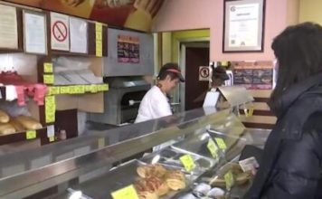 Veći otrov od belog hleba: Ovo pecivo iz pekare je tihi ubica pankreasa, a svi ga jedemo za doručak