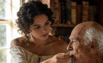 💔 Udala sam se za svog 80-godišnjeg susjeda kako bih mu spasila kuću… a onda sam ostala trudna i njegova obitelj je došla po krv.