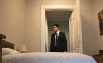 Čim sam stigao kući, susjed je iznenada rekao: „U vašem stanu netko svaki dan viče, to svima ide na živce.“ Ali kako je to moguće kad živim sam ☹️