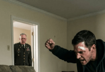 Kćer me je zvala plačući. „Tata, molim te, dođi po mene.“ Kad sam stigao do kuće njene svekrve, ona je zatvorila vrata. „Neće otići.“ Odgurnuo sam je, i kad sam vidio svoju kćer na podu, shvatio sam da ovo nije samo obiteljska drama. Namjerno su sakrili nešto strašno, ne znajući da je očeva ljutnja spremna spaliti njihov cijeli svijet.