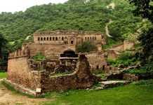 Selo sa jezivim upozorenjem: Niko se ne usuđuje da dođe posle zalaska sunca, taksisti ni da priđu