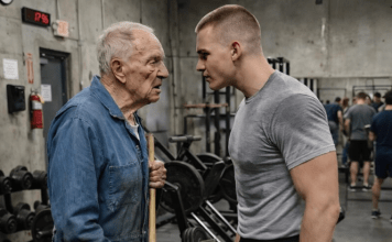 U teretani je mladi sportista odlučio da se rugao starom domaru i ponizi ga pred svima, ali nije ni slutio kako će se sve ovo završiti za njega 😱😨