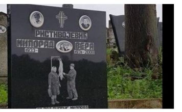 Ovako nešto postoji samo u Srbiji! Ljudi kada vide ovaj spomenik moraju da ga slikaju! KADA vidite šta piše dole šokirat će te se (FOTO)