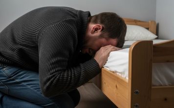 Otac je pretukao sina jer mu je nestao sadržaj iz novčanika: Ujutru je našao to pored svog kreveta uz poruku koja ga je slomila za ceo život.