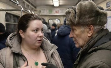 Svako jutro ženi je bilo mučno, a ljekari nisu mogli pronaći uzrok, sve dok jednog dana u autobusu stariji zlatar nije primijetio njenu ogrlicu i tiho rekao: „Ako vam je život drag, odmah skinite ovaj privjesak i nikada ga više ne nosite.“