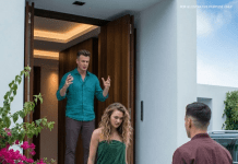 Moj muž me izbacio na ulicu samo u peškiru jer sam odbila da živim sa svekrvom… ali nije ni slutio šta će se desiti nakon toga.