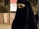 Na glavi burka, a dole haos, bruka i sramota: Ova djevojka je postala viralni hit, dobro pogledajte donji dio slike, auu