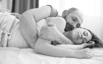 Šta znači ako žena tokom intimnog odnosa samo leži i pasivno se ponaša, prema psihologiji