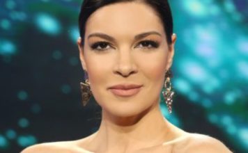 Jedna od najzgodnijih Zvezda Granda skinula kratke haljinice i šminku, pokrila se, pa objavila sliku iz poslanikove džamije: Sve je kao u snu – naišIa na gr0zne komentare.