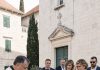 Bogata žena otjerala je gladnog starca sa stola nakon sprovoda, nazvavši ga prosjakom, ali svećenik je pred svima otvorio zapečaćeno pismo pokojnika i natjerao je da prvi put vidi koga je ponizila