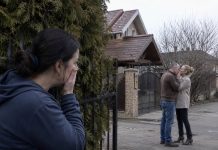 Dok se moj suprug tuširao, slučajno sam ugledala poruku koja je iskočila na njegovu telefonu koja je promijenila sve…