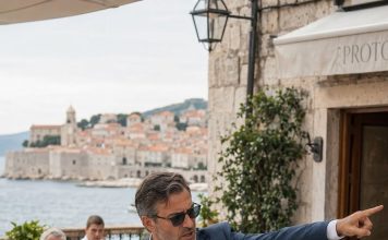 Snobovska gošća bacila je juhu u lice mladoj konobarici i nazvala je običnom sirotinjom, ali muškarac koji je stao pred vrata restorana znao je tajnu zbog koje joj je luksuzni odmor završio istog dana