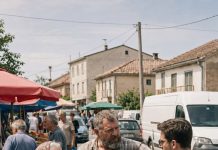 Htio je starici prevrnuti sandučić s trešnjama pred cijelom tržnicom, ali krupni muškarac iz bijelog kombija znao je tajnu zbog koje je bahati bogataš istog trena izgubio glas