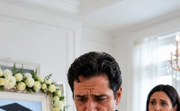 Poruka koja je stigla sa starog broja njegove kćeri zaustavila je masovno zlostavljanje… i otkrila laž koja je uništila njegovu obitelj.