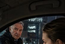 Zaštitar mi je mokrim prstima ugurao zgužvanu cedulju u dlan i rekao: “Gospođice Ivana, prije osam ujutro nikako ne silazite u B2.”
