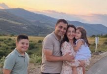Moj sin je imao Downov sindrom i mislila sam da ne razumije kako se ponašamo prema njemu… sve dok nisam pronašla pismo ispod njegova jastuka, a prvi redak je glasio: Mama, ja sve znam…