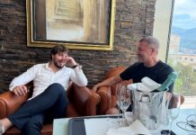 Sin Vesne i Đoleta Đogani ima razlog za slavlje: Nazdravili šampanjcem, a za ovu priliku obukao se elegantno! (FOTO)