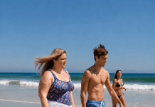 Tokom našeg odmora na plaži, nepoznata djevojka mi je prišla i uvrijedila me nazvavši me nilskim konjem, dok se moj muž samo nasmijao. Ali ono što sam uradila nakon toga šokiralo je sve prisutne.