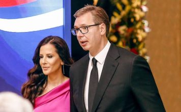Ovdje žive ALEKSANDAR VUČIĆ I PRVA DAMA: Tamara otvorila vrata porodičnog doma, jeste li očekivali ovako nešto?! (FOTO)