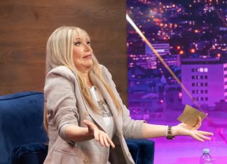 SUZANA JOVANOVIĆ NAPUŠTA SRBIJU, našla novog finansijera, poznati poIitičar? Udovica Saše Popovića odlučila da ode iz porodične vile, evo gdje će boraviti, na duplo većem imanju SUZANA JOVANOVIĆ NAPUŠTA SRBIJU, našla novog finansijera, poznati poIitičar? Udovica Saše Popovića odlučila da ode iz porodične vile, evo gdje će boraviti, na duplo većem imanju - featured image