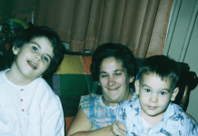 Njezin suprug snimio je posljednju fotografiju svoje žene i njihove djece — a zatim otkrio da je patila od stanja koje je već počelo mijenjati sve…