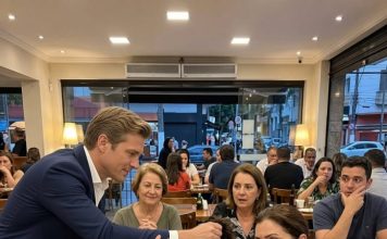 Moj je zet usred prepunog restorana u Bostonu zgrabio moju kćer za kosu i silom joj spustio glavu dok se njegova majka smiješila. „Ponekad je poniženje jedini način na koji muž može nečemu naučiti svoju ženu“, rekla je Rebecca