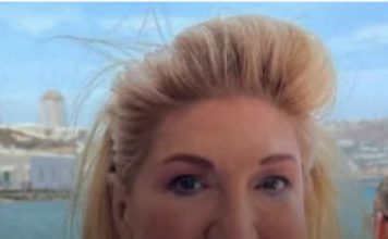 Suzana Mančić se skinula u sedmoj deceniji! TIJELO BEZ FILTERA I UREĐIVANJA! “Sve staro, visi, kako je nije stid unučadi i djece…