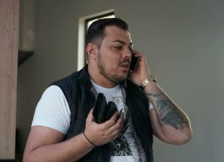 PROCURILA SLIKA NA KOJOJ JE SLOBA VASIĆ OBUČEN KAO MONAH: Fotografija sa Ostroga začudila NACIJU, skrenuo totalno… (FOTO)