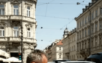 Vidio sam svoju kćer kako prosi novac među automobilima s mojim unukom u naručju i na nekoliko sekundi je nisam prepoznao.