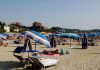 DA LI JE MOGUĆE?!DA LI OVO RADE OD 7 UJUTRU… Skandal na hrvatskoj plaži, LJUDI ZGROŽENI PRIZOROM