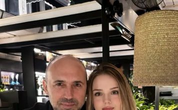 Moj otac me je pozvao na večeru, uhvatio me za ruku i rekao svojim prijateljima: „Upoznajte devojku koju volim.“ Sedela sam preplašena — sve dok jedan od njegovih prijatelja nije rekao nešto zbog čega sam briznula u plač…