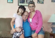 Vratila sam se kući dva sata ranije i zatekla svoje dvije kćeri zaključane u kupaonici s njihovim očuhom. A onda sam čula kako moja najmlađa kaže: „Mike, požuri prije nego što se mama vrati…“